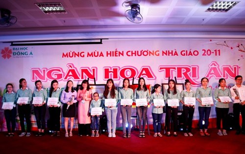 Hơn 2 tỷ đồng học bổng dành cho sinh viên Đại học Đông Á